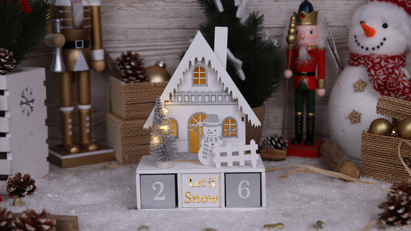 Xmas LED karácsonyi kocka naptár házikó, fa,elemes