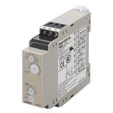 OMRON H3DK-M2 időrelé 24-240 AC/DC